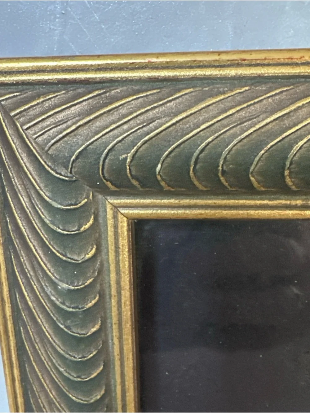 Vintage ORNATE GOLD Wood Picture Frame, 4x6